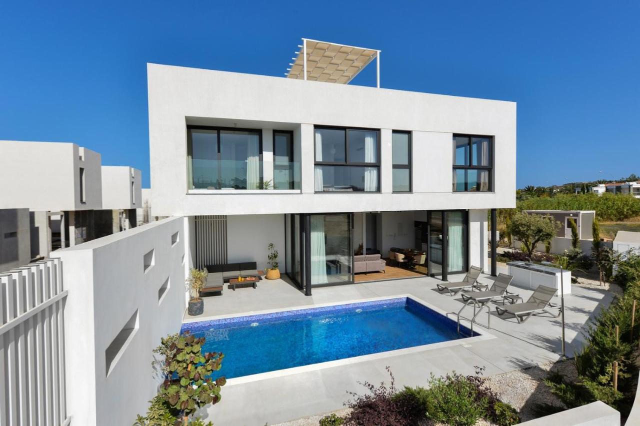 Villa Almaria 16 *