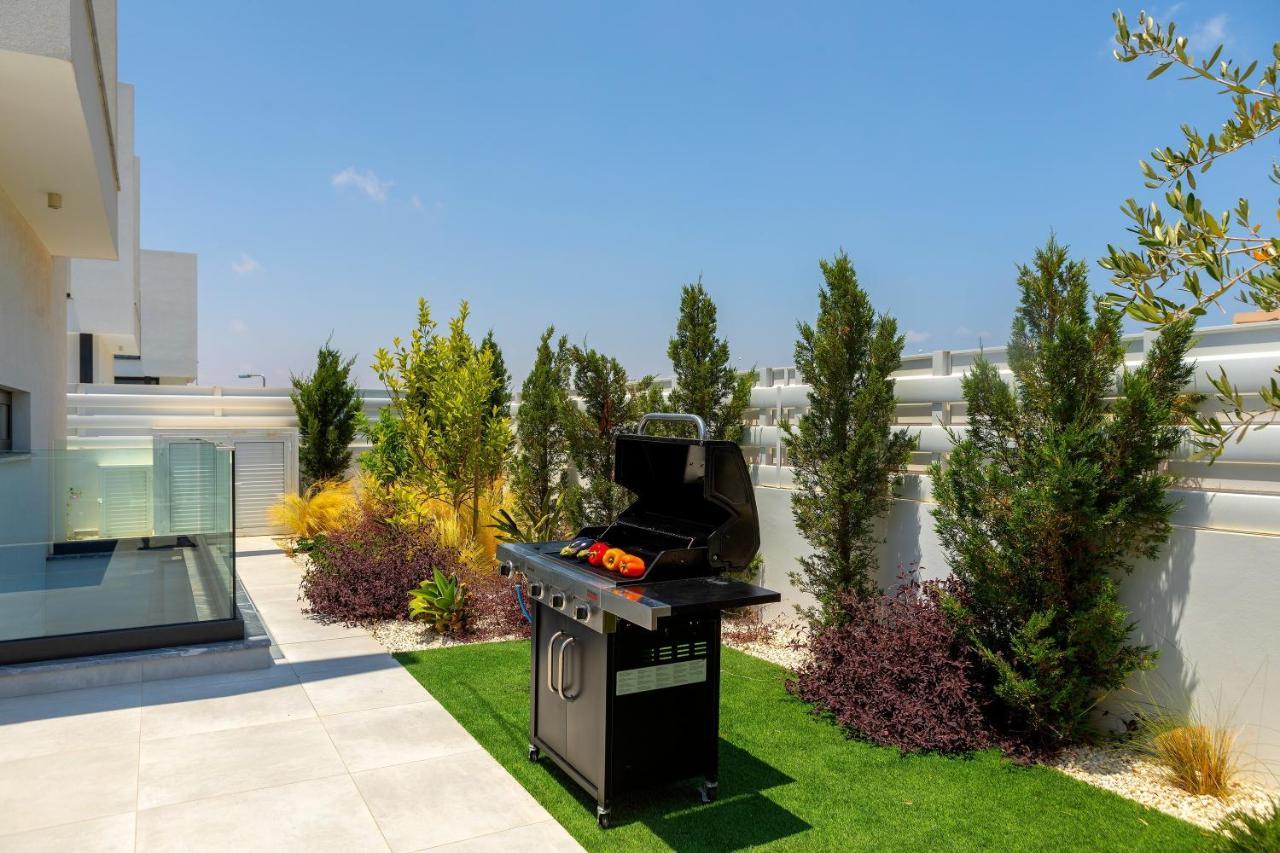 Villa Almaria 16 *